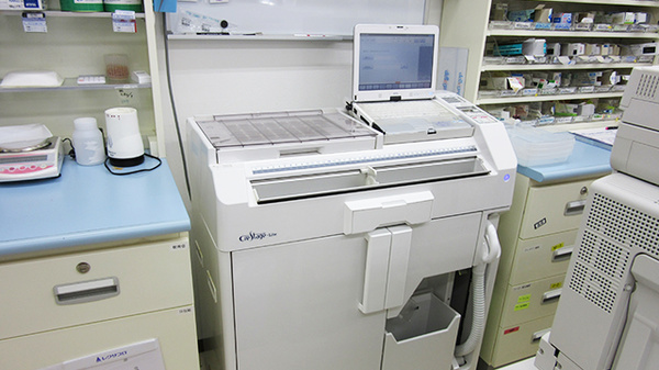 裕生堂薬局　寺塚店の調剤器具