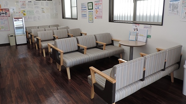 裕生堂薬局　干隈店の待合スペース