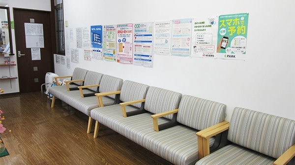 裕生堂薬局　室見店の待合スペース