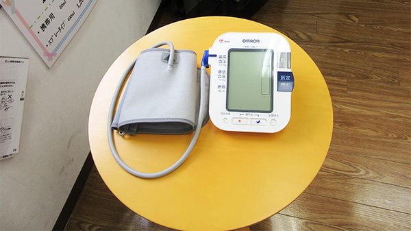裕生堂薬局　室見店の血圧計