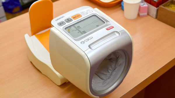 境川薬局の血圧計