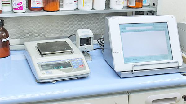 南山堂薬局　駒ケ根店の調剤器具