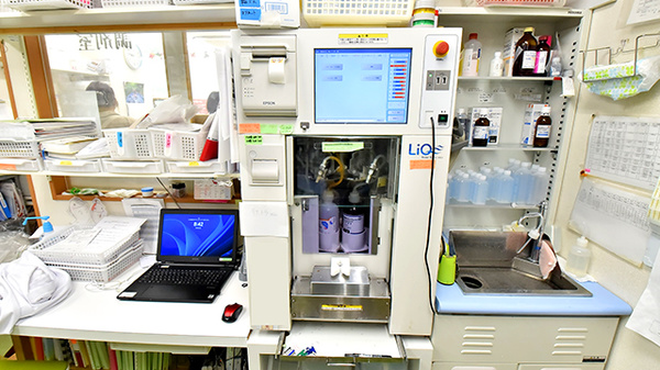 幸生堂薬局 藤井寺岡店の調剤器具