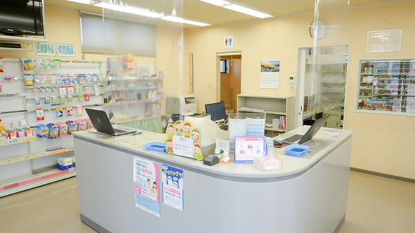 朝日薬局栄生町店の受付/カウンター