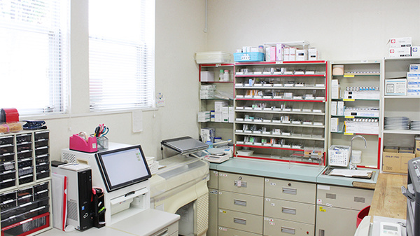 大賀薬局　五条調剤店の調剤室