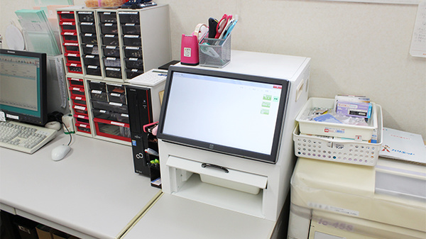 大賀薬局　五条調剤店の調剤器具