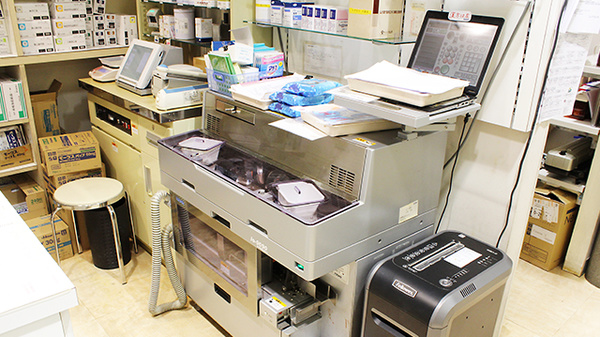 大賀薬局　天神ビル店の調剤器具