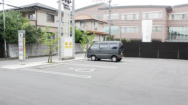 大賀薬局　二日市メディカルタウン店の駐車場