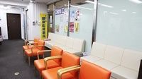 大賀薬局　博多駅南1丁目店の待合スペース