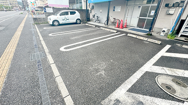 大賀薬局　市立病院前店の駐車場