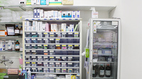 大賀薬局　平尾店の薬棚
