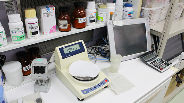 大賀薬局　平尾店の調剤器具