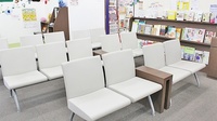 大賀薬局　那珂川店の待合スペース