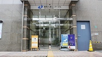 大賀薬局　薬院大通り店の入口