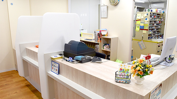 塩釜調剤薬局の受付/カウンター