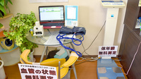 ウラタ薬局　仲町店の検体測定器