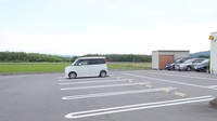 かしわの薬局の駐車場