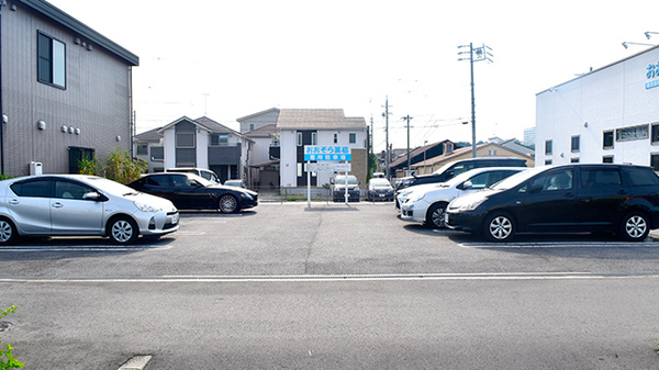 おおぞら薬局の駐車場