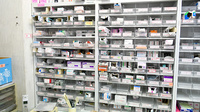 アハト調剤薬局の薬棚