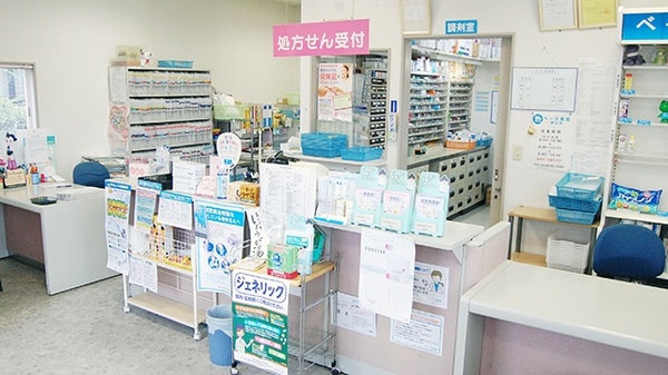 ベース薬局鏡石店の受付/カウンター