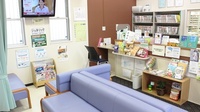 エール薬局　南矢野目店の待合スペース