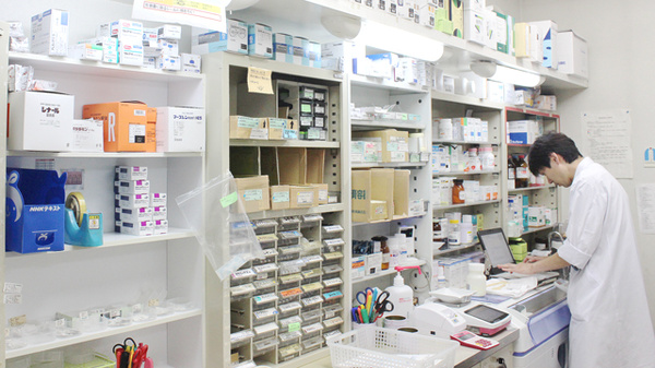 コスモ調剤薬局　南中央店の調剤室