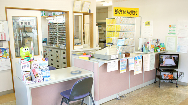 コスモ調剤薬局　天童店の受付/カウンター