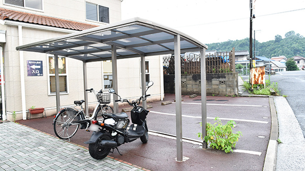 ミント薬局の駐輪場