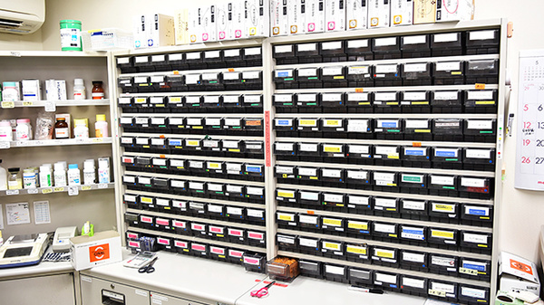 ミント薬局　廿日市天神店の薬棚