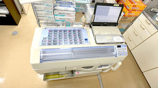 あすか薬局元町店の調剤器具