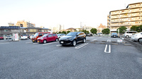 すみれ薬局の駐車場