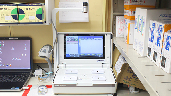 松葉薬局の調剤器具