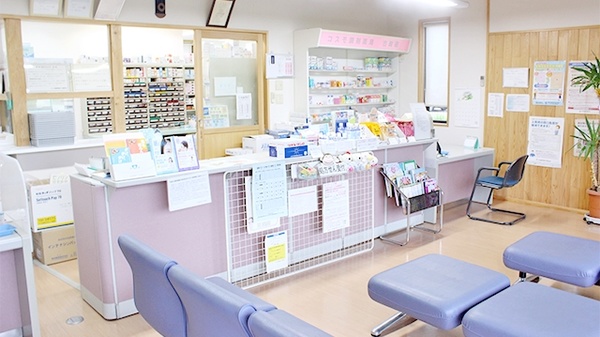 コスモ調剤薬局　古殿町店の受付/カウンター