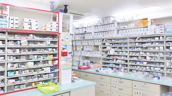 コスモ調剤薬局　蓬莱店の調剤室