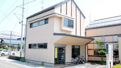 コスモ調剤薬局　米代店の外観