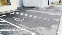 コスモ調剤薬局　南郷店の駐車場