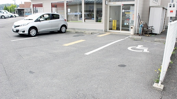 げんじろう調剤薬局　船引店の駐車場