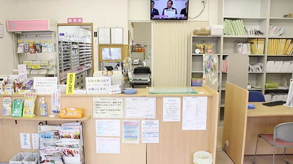 コスモ調剤薬局　篭田店の受付/カウンター