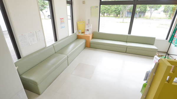 はまなす薬局滝川店の待合スペース