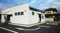 シンサン薬局のドライブスルー