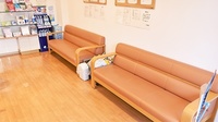 笹菊薬品株式会社　有明大橋薬局の待合スペース
