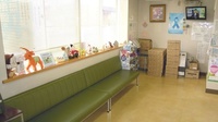 笹菊薬品株式会社　荻堀調剤薬局の待合スペース