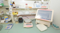 津山薬局　産業道路店の調剤器具