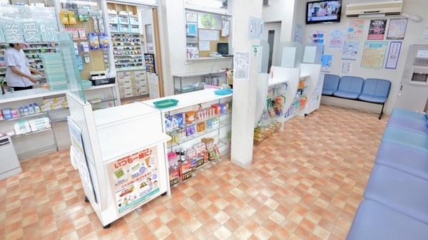 阿新薬局　高尾店の受付/カウンター