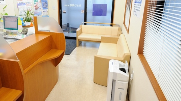 あさひ薬局　敷地店の待合スペース