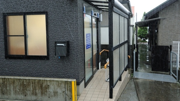 あさひ薬局　敷地店の入口