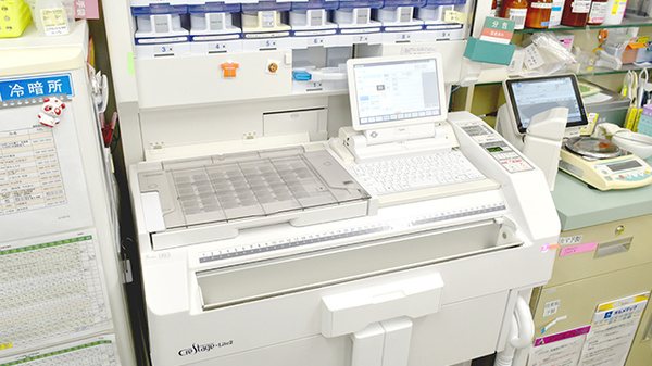 おかやま薬局　山陽店の調剤器具