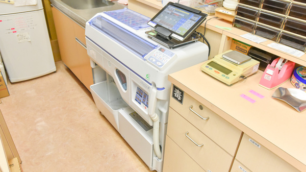 ポプラ薬局　西小泉店の調剤器具