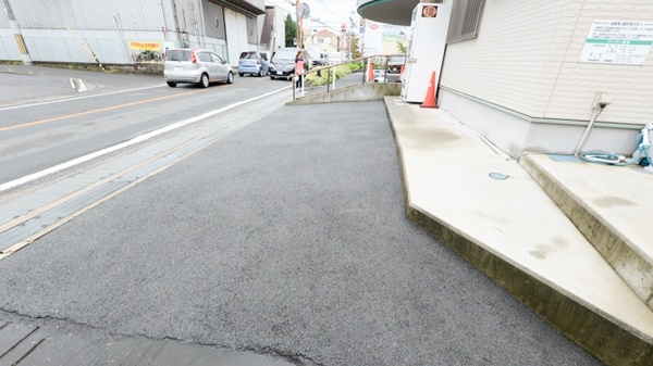 オリオン薬局の駐車場
