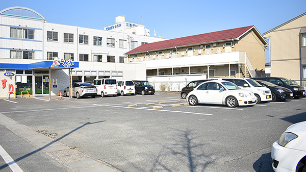 らいふ薬局　医大通り店の駐車場